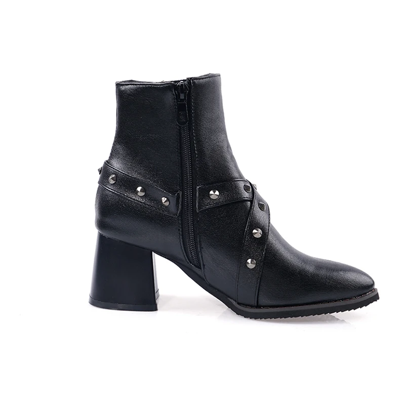 Женские ботинки с заклепками и молнией на платформе острым носком | Обувь
