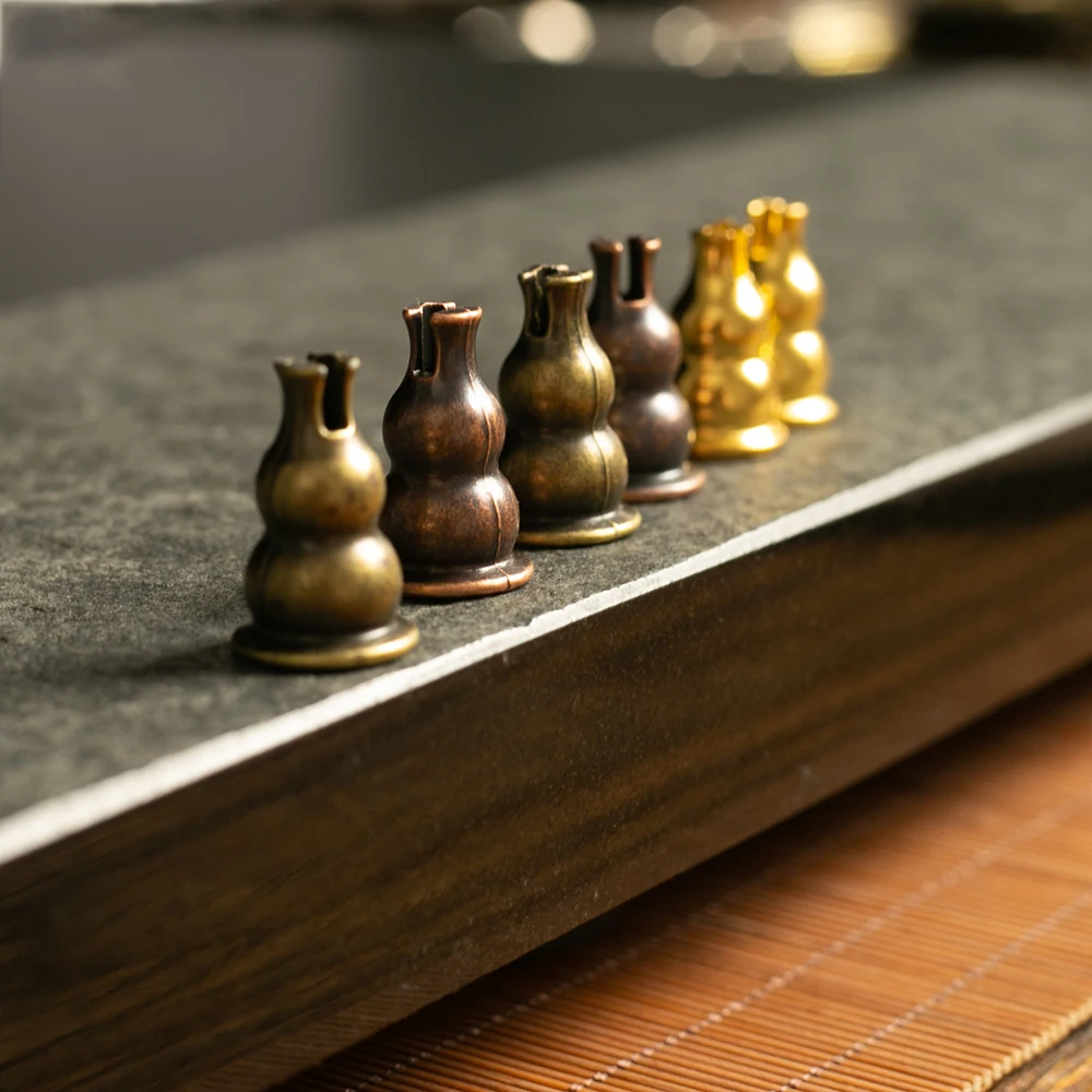 

Mini Gourd Brass Alloy Inserted Stick Burner Portable Incense Holder Gourd Incense Stand For Aromatherapy Tea Ceremony