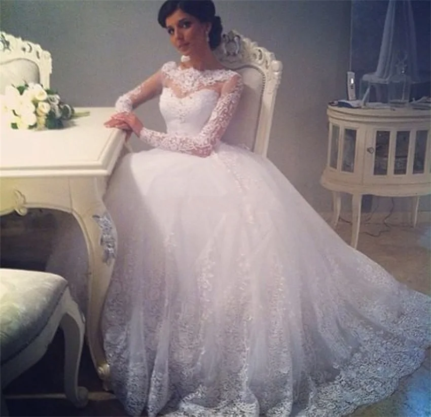 

2022 Vintage Ivory Long Sleeves Wedding Dresses A Line Bridal Gowns Jewel Neck Princess Lace Appliques Tulle Bride Dress Muslim