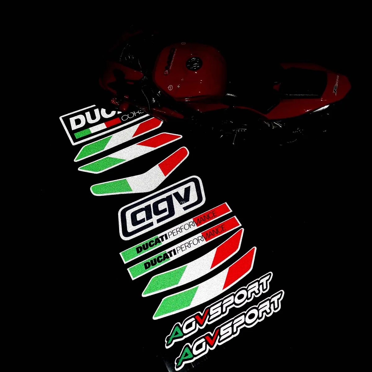 

Motorcycle helmet stickers that can be pasted, special bow stickers, suitable for agv K1 k3 K5-S modified helmet Ducati Logo
