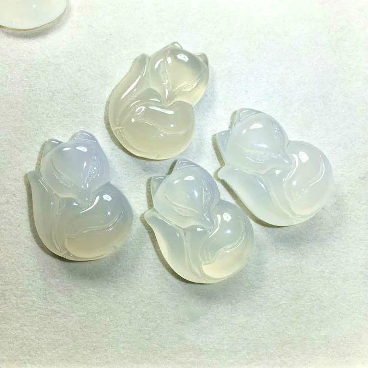 1 шт. Натуральный китайский агат белый халцедон Нефритовая лиса кулон ожерелье