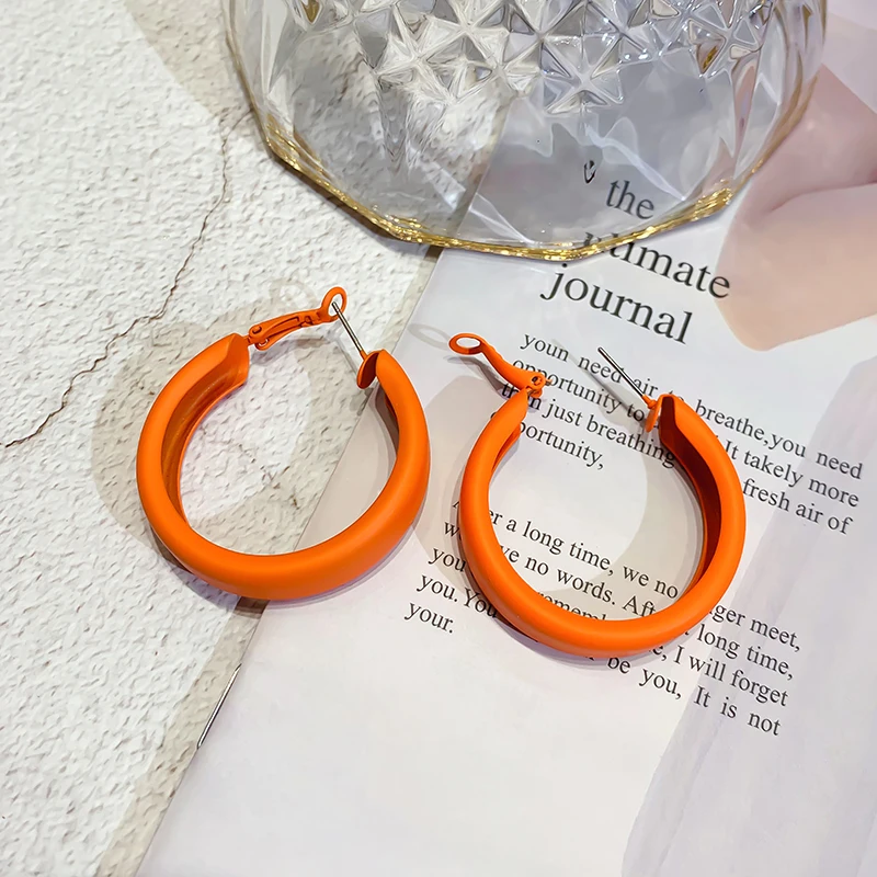 

DREJEW Green Yellow Orange Macaron Circle Statement Earrings 2019 Alloy Hoop Earrings for Women Fashion Christmas Jewelry HE9041