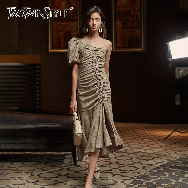 

TWOTWINSTYLE Asymmetrical Patchwork Plaid Ruched Dress For Women Puff Sleeve Irregular Hem Elegant Dresses Female 2020 Summer