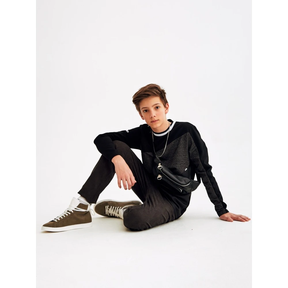 Свитшот для мальчика цвет черный размер 140 |