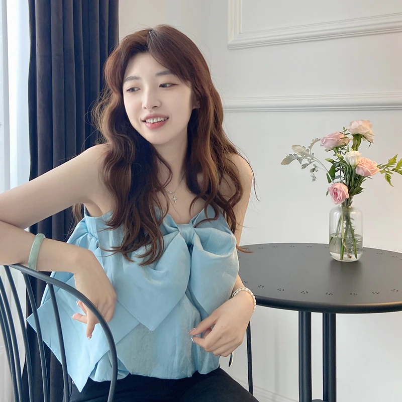 

Корейская мода без рукавов с бантом летний женский короткий топ милый стиль с открытыми плечами без бретелек Свободные футболки синий для ж...