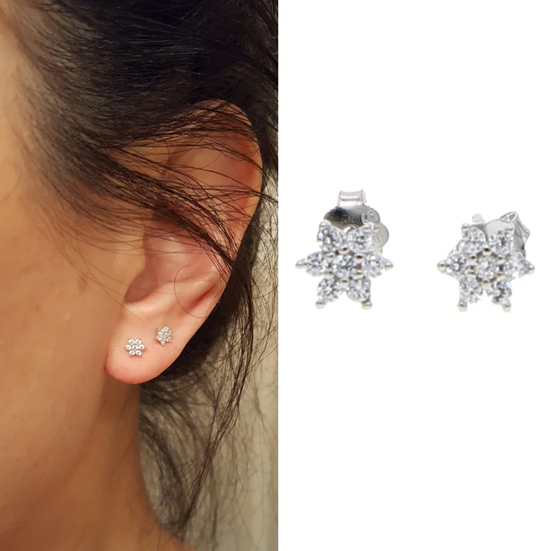 Великолепные 100% 925 пробы серебряные серьги мини цветок AAA + cz проложенные Европа