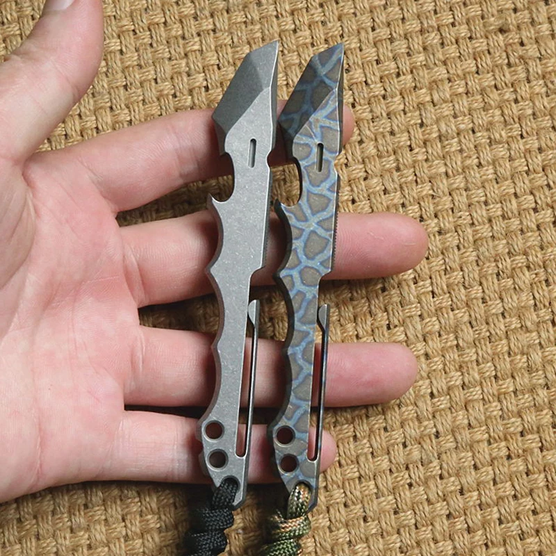 Многофункциональный инструмент для выживания на природе из титанового