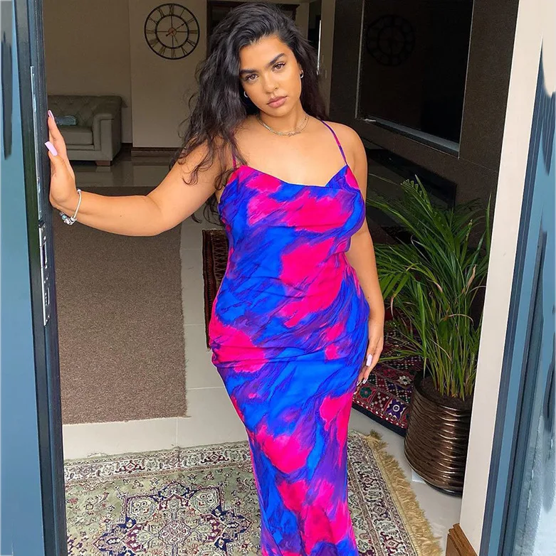 Платье женское средней длины на бретельках с открытой спиной и принтом | Женская