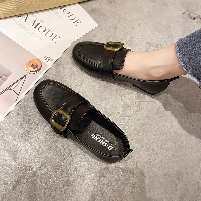 Туфли женские с круглым носком Повседневная Удобная обувь металлической пряжкой