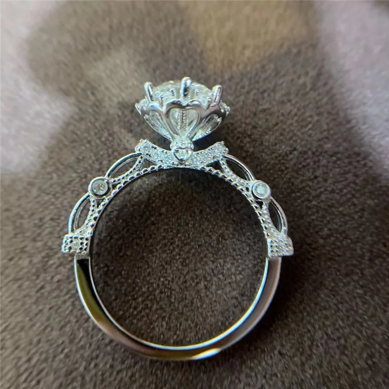 Кольцо с муассанитом бриллиантом супербелый бриллиант D цвета Романтические