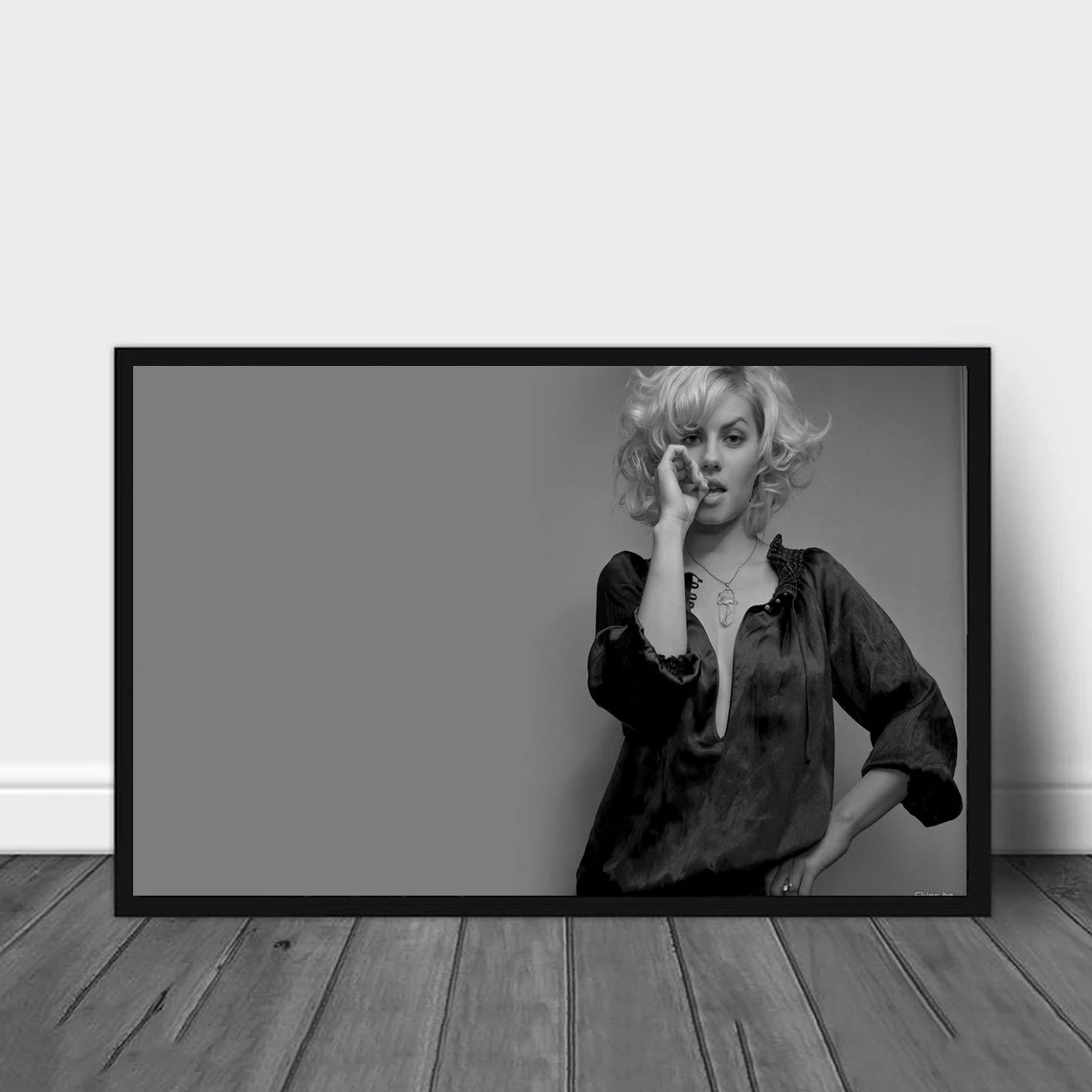 

Elisha Cuthbert Poster Movie Star Actor Art Canvas Poster Print Wall Painting Home Decoration (No Frame)