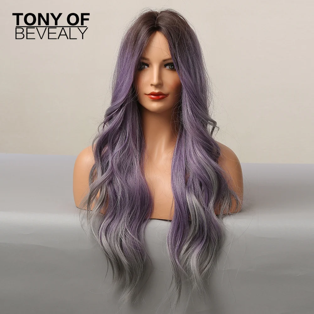 Длинные волнистые волосы фиолетового цвета с эффектом омбре средней части