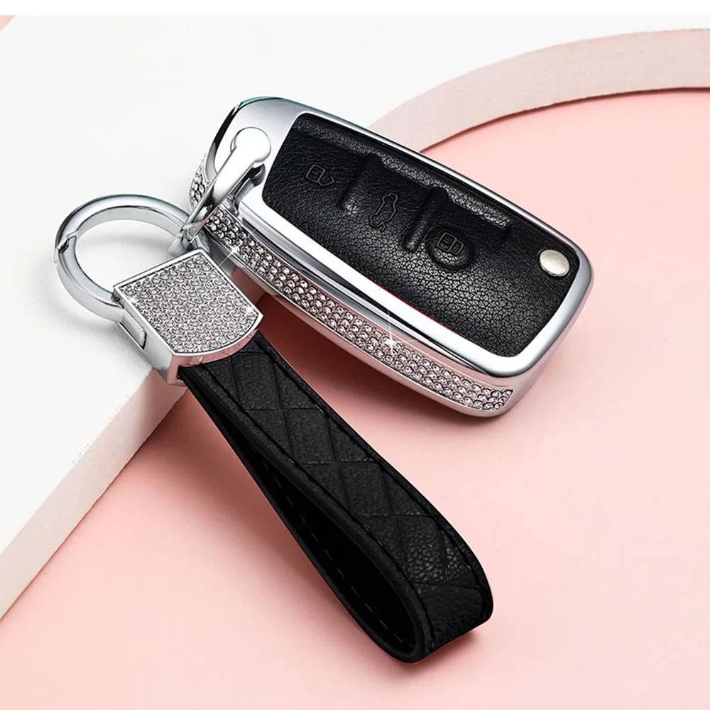 

Diamond Leather Car Key Cover Protector Case For Audi A3 A4 A5 C5 C6 8L 8P B6 B7 B8 C6 RS3 Q3 Q7 TT 8L 8V S3 Chains Accessories