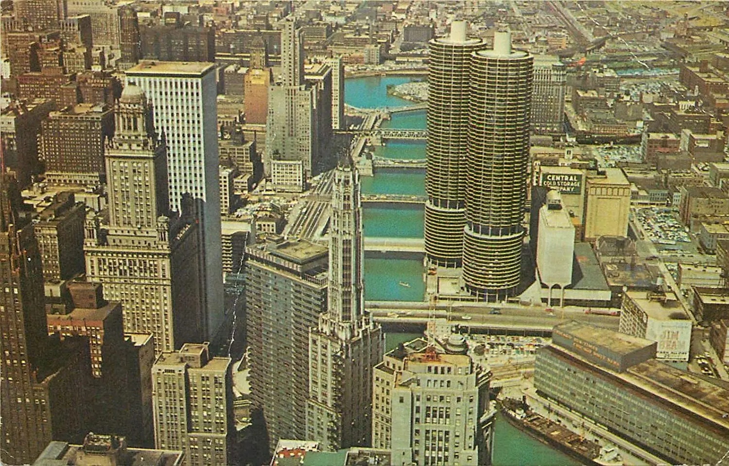 

USA Chicago Illinois View Marina City Metal Tin Sign Indoor & Outdoor Home Bar Coffee Kitchen Wall Decor Marina City Tin Sign