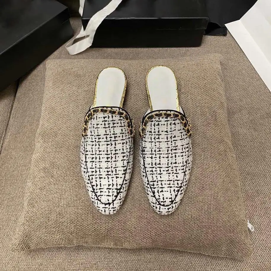 

Quality Spring Slippers Women Leather Sole Shoes Ladies Covered Toe Slides Brand Mules Shoes Females Chain Footwears Females