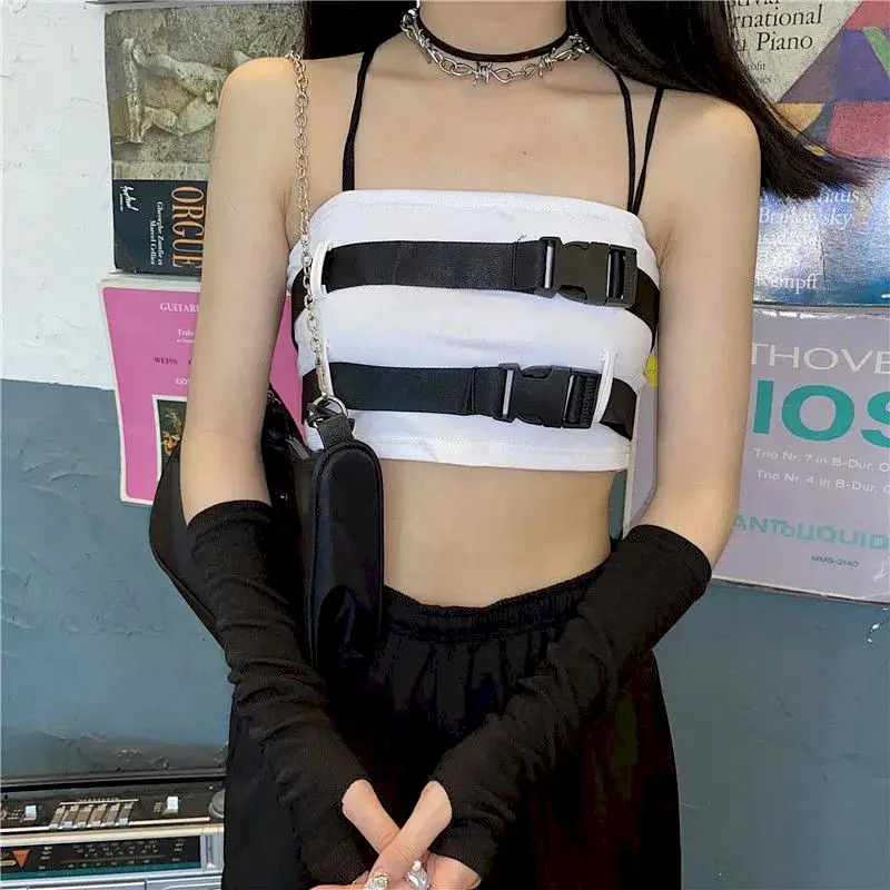 

Майка с имитацией двух предметов с пряжкой, Клубные наряды, короткая майка, женская одежда, кроп-топ в Корейском стиле K-POP, Летняя женская оде...