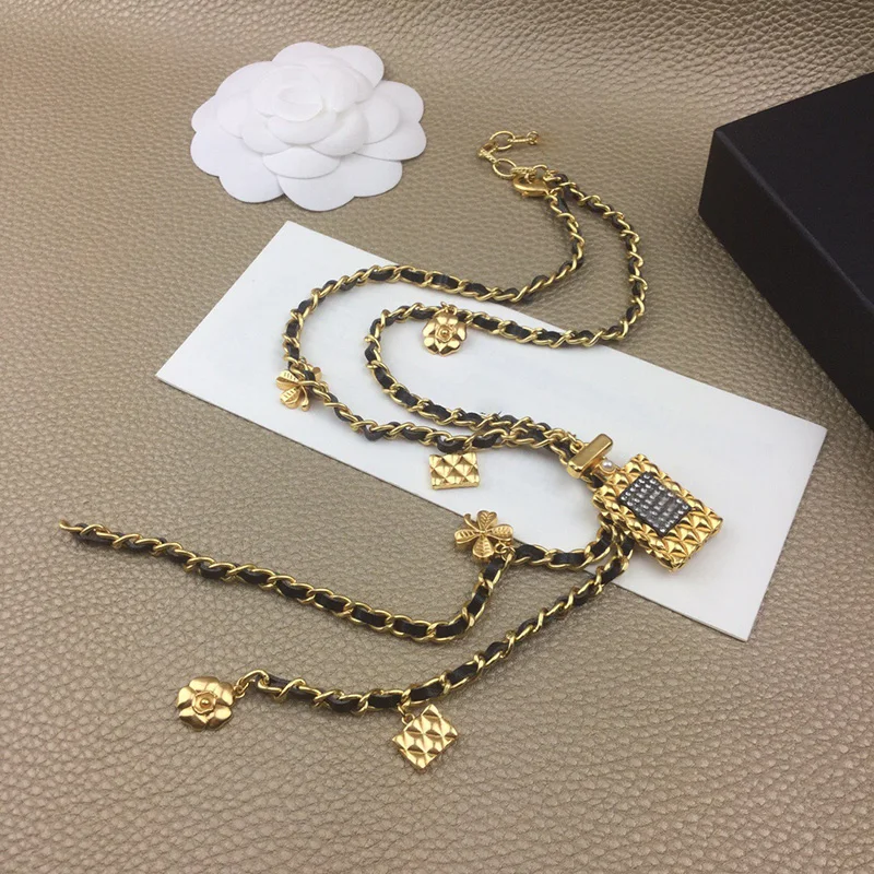 

Original Designer Brand C&C Stamp Vintage Crystal Pearl Chain Perfume Bottle Pendant Chain Necklaces Women Party Jewelry Gift