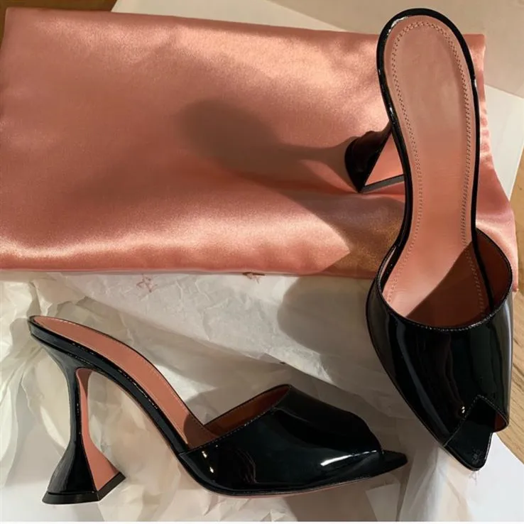 Туфли с острым открытым носком на странном каблуке Модные шлепанцы без застежек