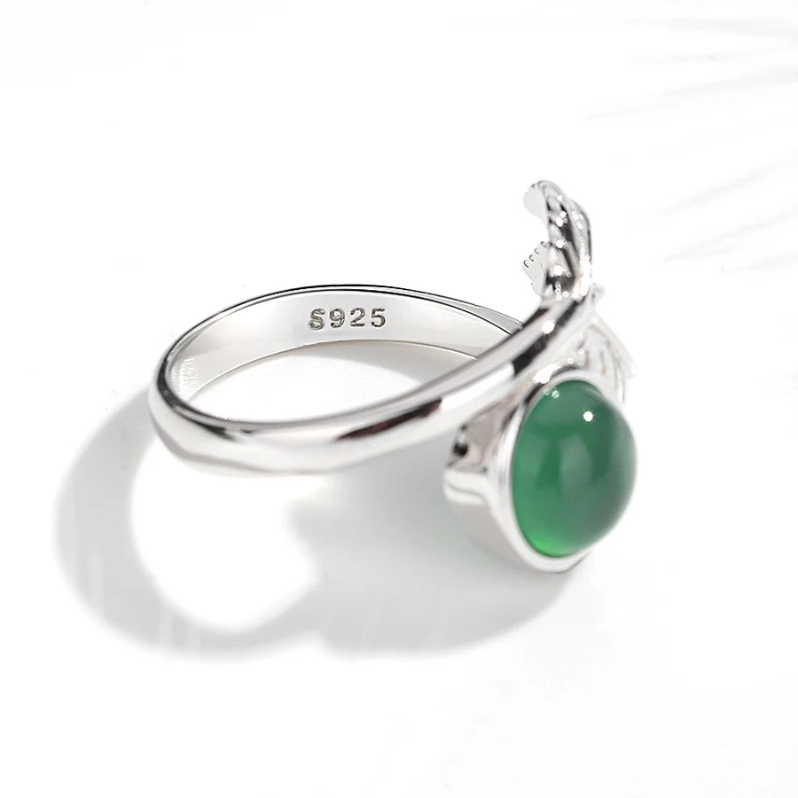 Женское кольцо с драгоценным камнем KALETINE цвет серебро изумруд листья розовый