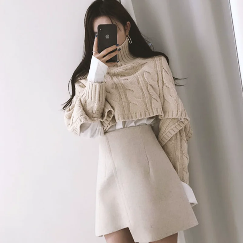 Женский укороченный свитер с высоким воротником абрикосовый джемпер оверсайз