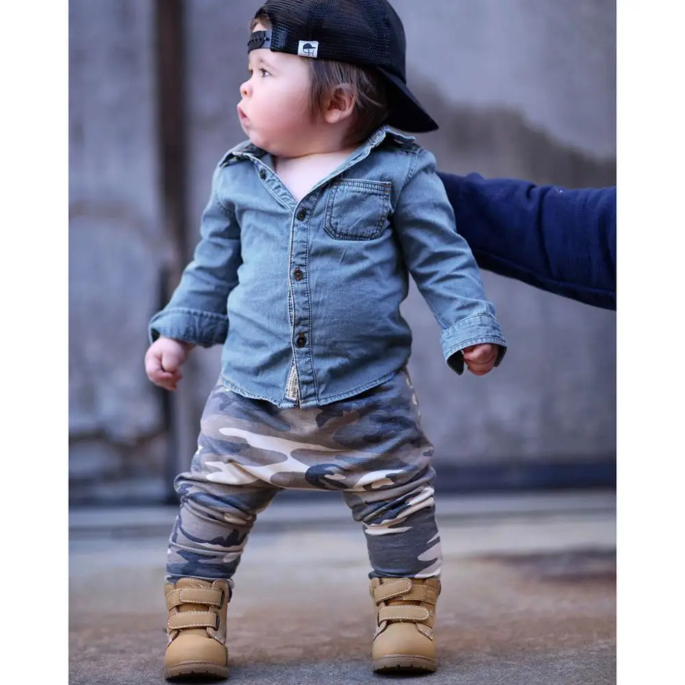 Джинсовая рубашка с длинным рукавом для маленьких мальчиков однотонный синий