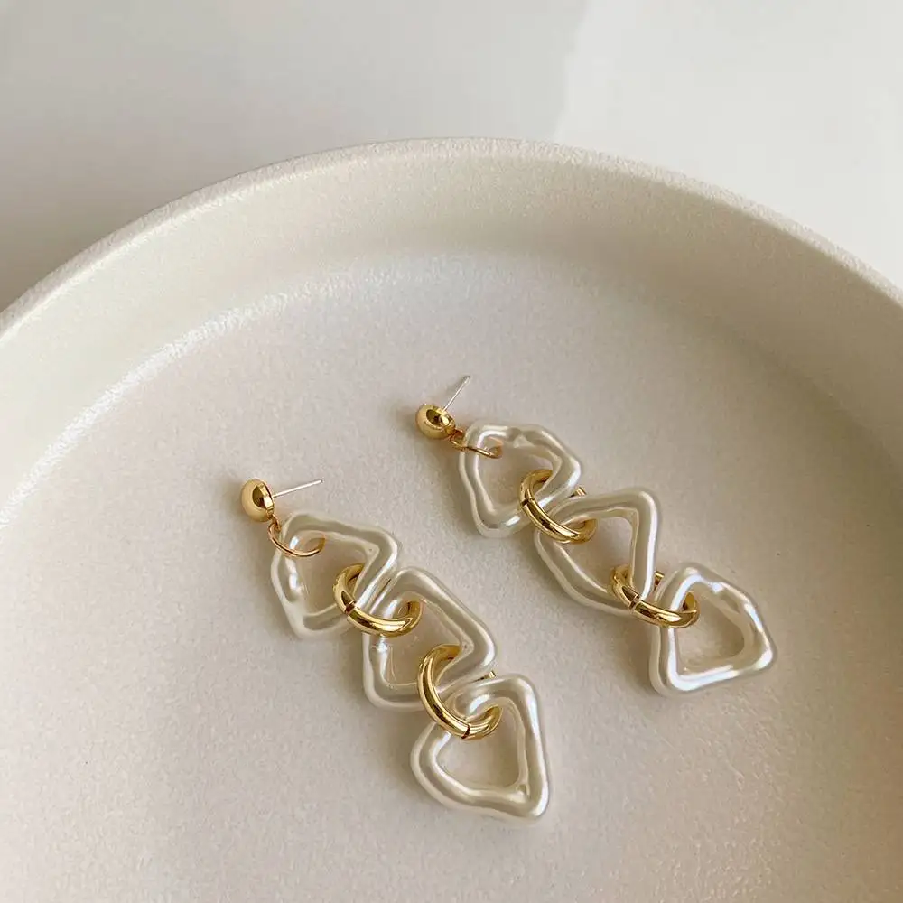 

Earrings Trendy Metal Stainless Golden Round Earclip Earrings for Women Fashion Vintage Freshwater Pearls Drop Earrings Jewelry