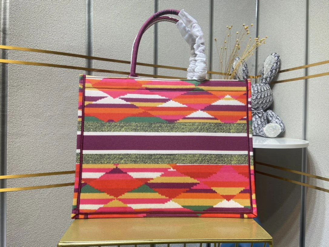

Embroidery Tote Bags for Women 2021 Top Designer Luxury Handbags Lady's New Fashion Shoulder bag High Quality Shopping Bag