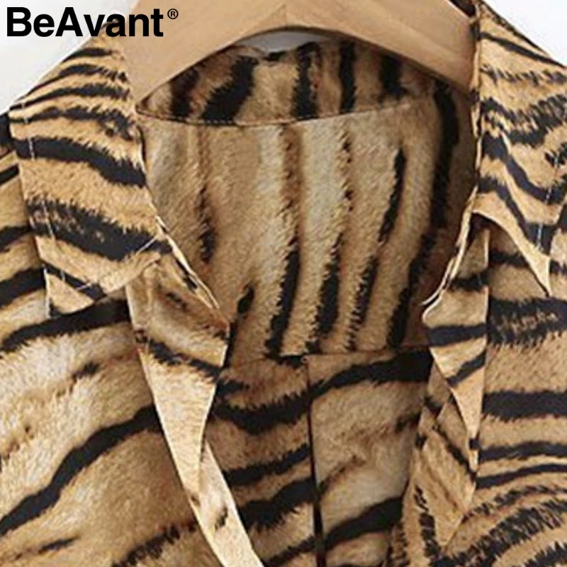 BeAvant Fashion tiger print women blouse Vintage long sleeve pockets autumn female tops Casual loose buttons ladies shirts 2019 |
