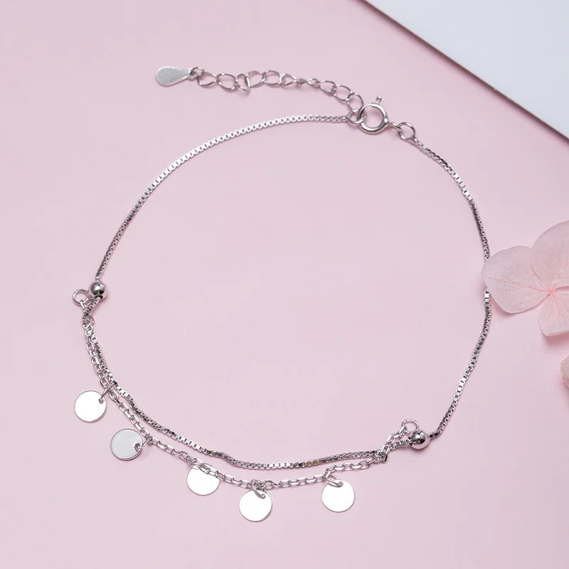 Браслет на ногу женский из серебра 925 пробы с кисточками круглые амулетные