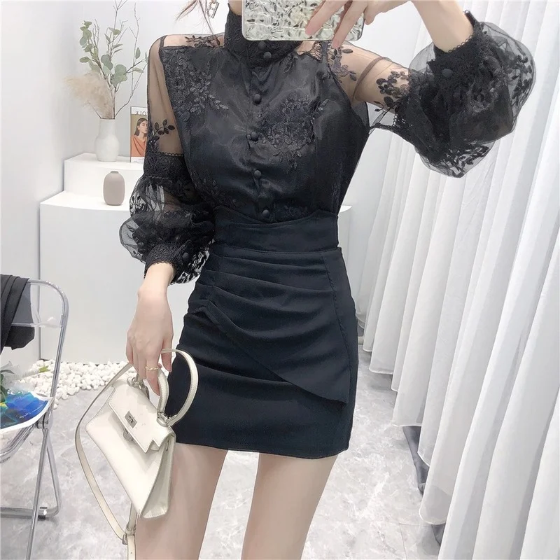 

Korejepo Women Shirt 2021 Summer New French Retro Mesh Lace Stand-up Collar Three-dimensional Embroidered Puff Sleeve Slim Tops