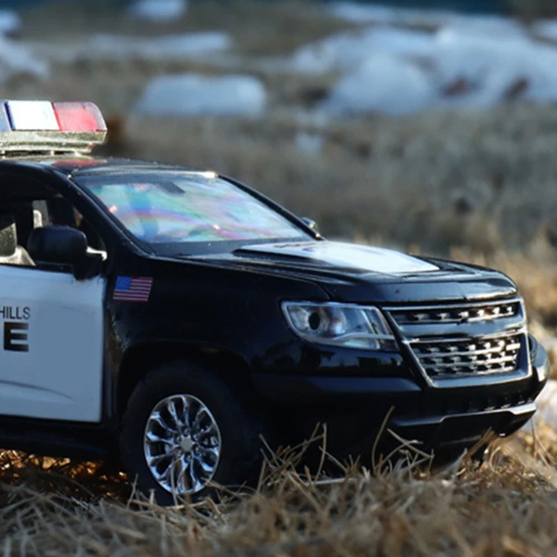 

066B 1:32 Mini Car Toy Inertia Car Die-cast Zinc Alloy Montessori Educational Baby Toy Realistic Pickup Model Pullback