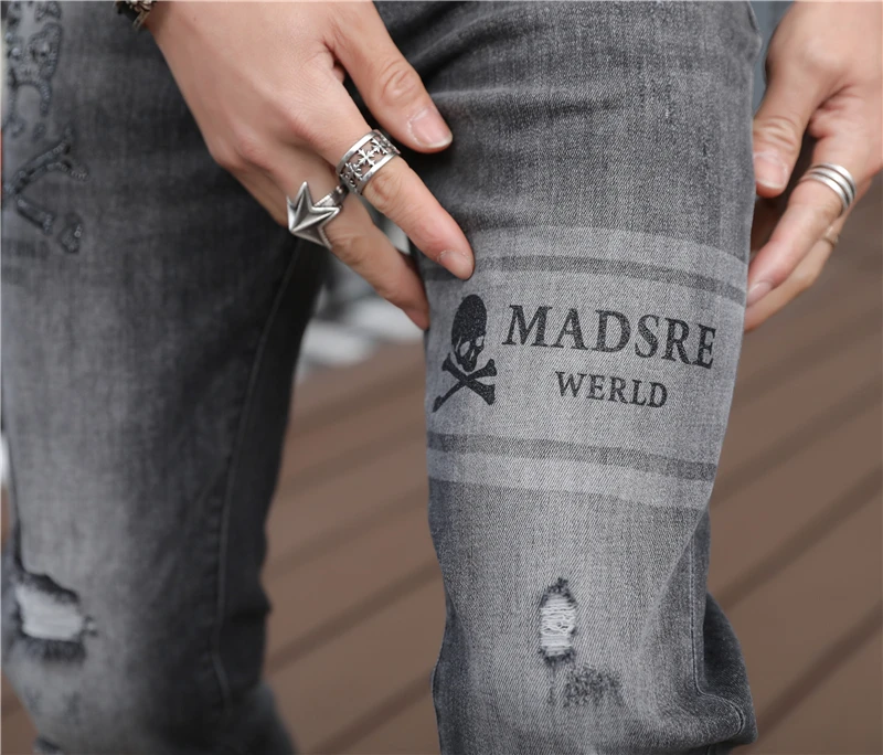 

Men's new summer 2021 personality popular logo skulls hot drill trend slim fit versatile torn small foot jeans