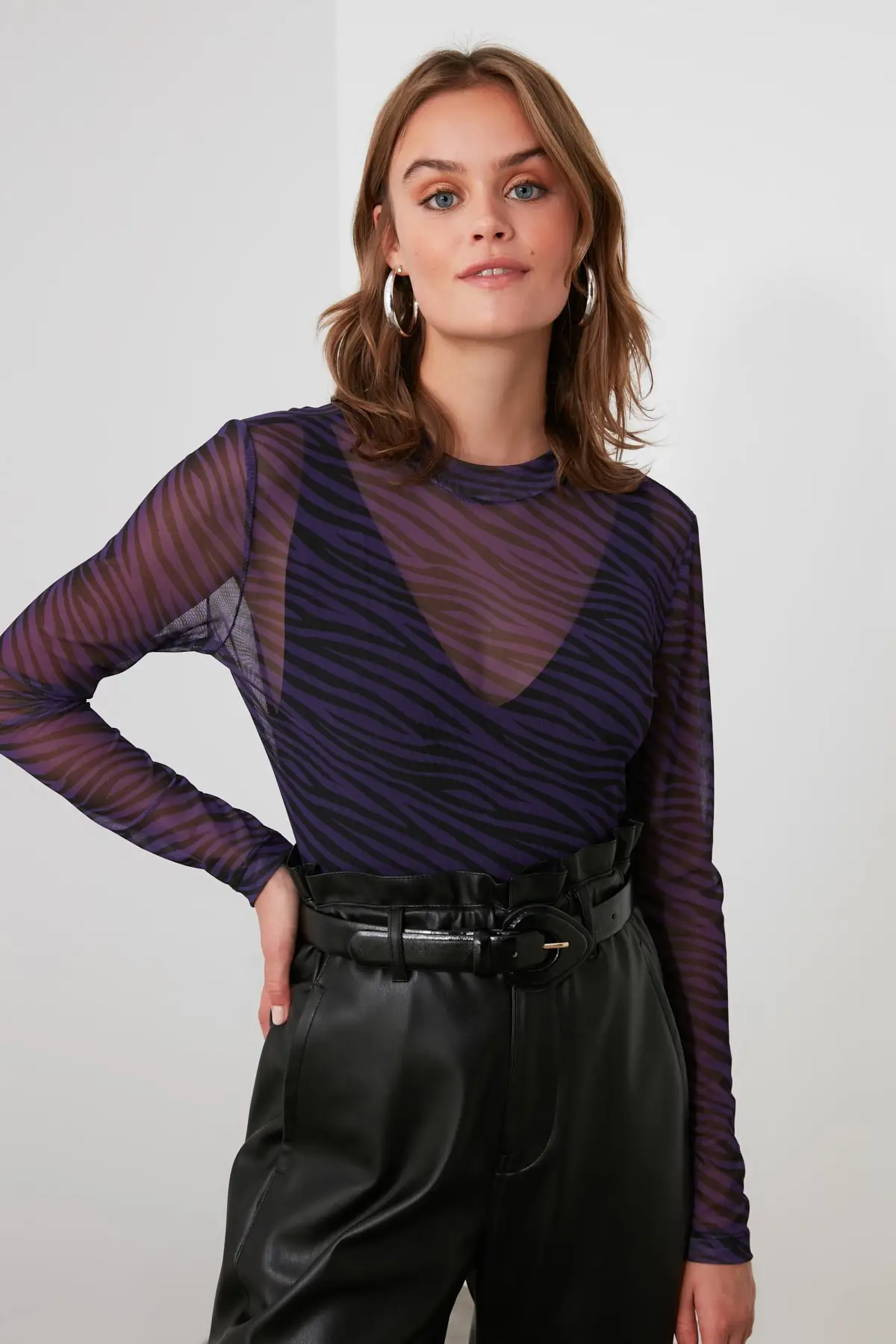 Газовая трикотажная блузка TWOAW20BZ1008 с леопардовым принтом|Блузки| |