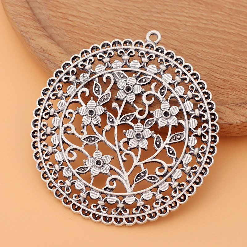

5pcs/Lot Tibetan Silver Large Filigree Flower Round Charms Pendants Hollow Open for Necklace Jewelry Making Accessories