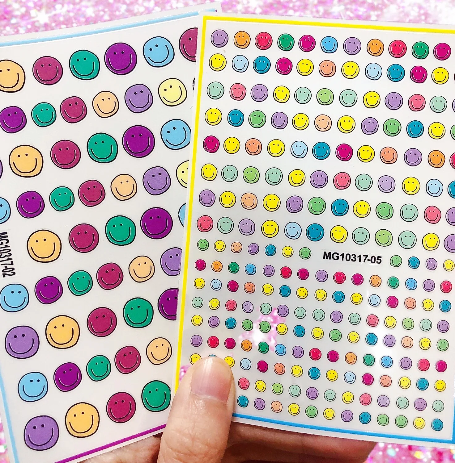 

Cartoon Smiling face 3D Back glue Nail decal Nail sticker Nail decoration Nail art Nail ornament HL120