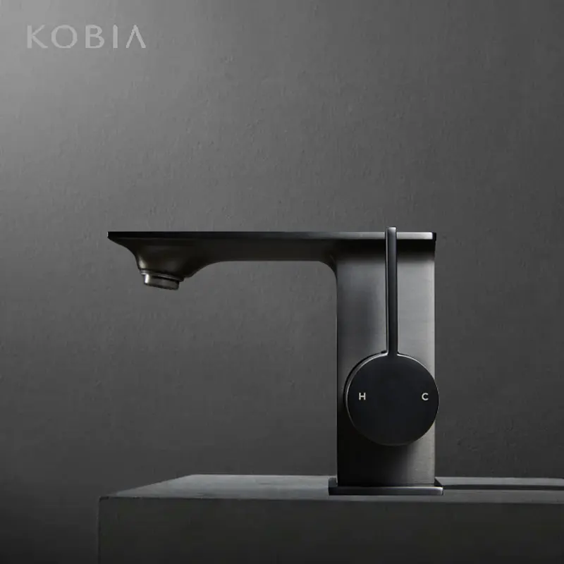 

Высококачественный смеситель для раковины в ванной комнате из черной латуни без свинца