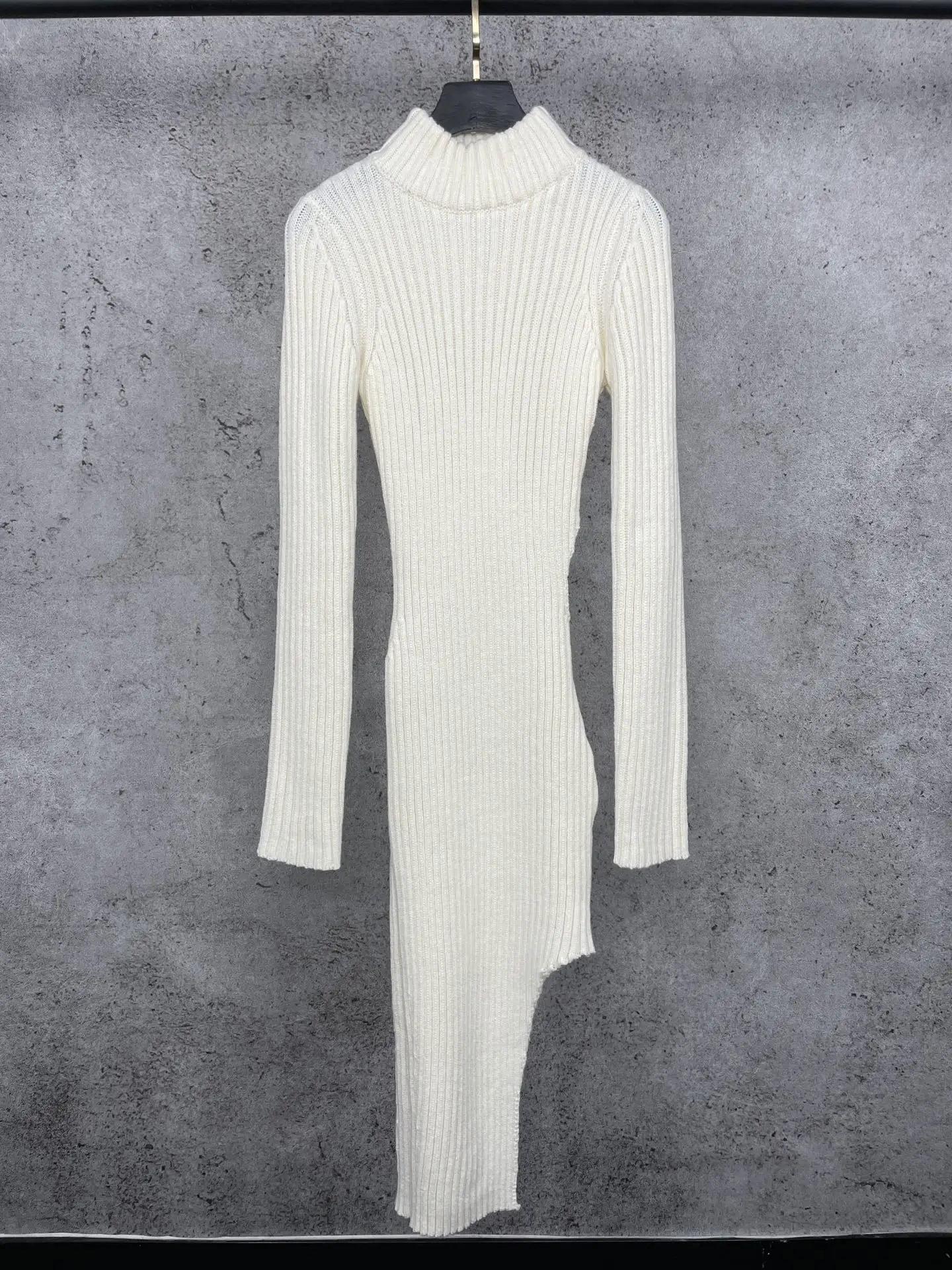 

Женские 2021 новые модные с высоким воротом и длинными рукавами Тонкий открытые талии вязаное платье 0111