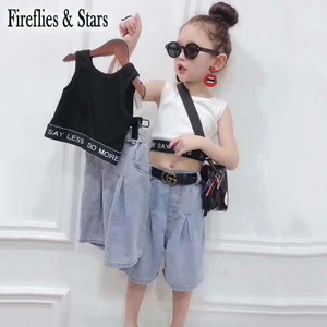 Летний комплект из 2 предметов для девочек, жилет + джинсы, Детский костюм, Детский комплект, уличная мода, вязаный джинсовый костюм с буквенным принтом и широкими штанинами для детей от 4 до 14 лет