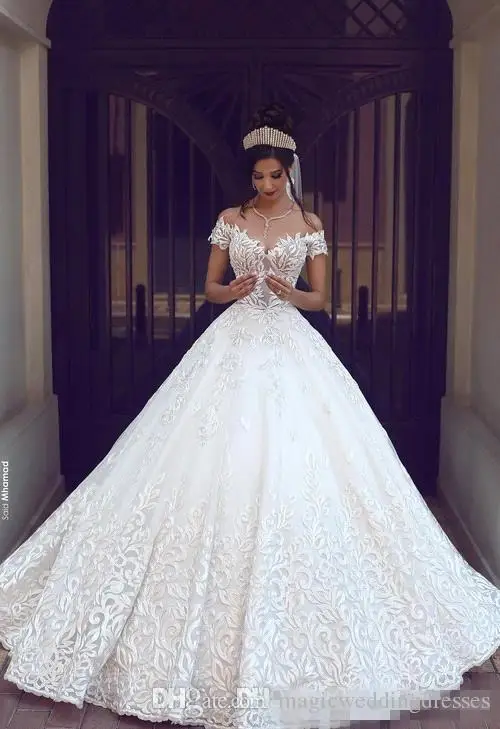 2020 New Princess Wedding Dresses Off Shoulder Lace Open Back Bridal Gowns High-end Wedding Dresses Plus Size