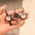 Часы женские кварцевые с золотистым браслетом, маленькие Роскошные модные повседневные наручные, из нержавеющей стали в ретро стиле