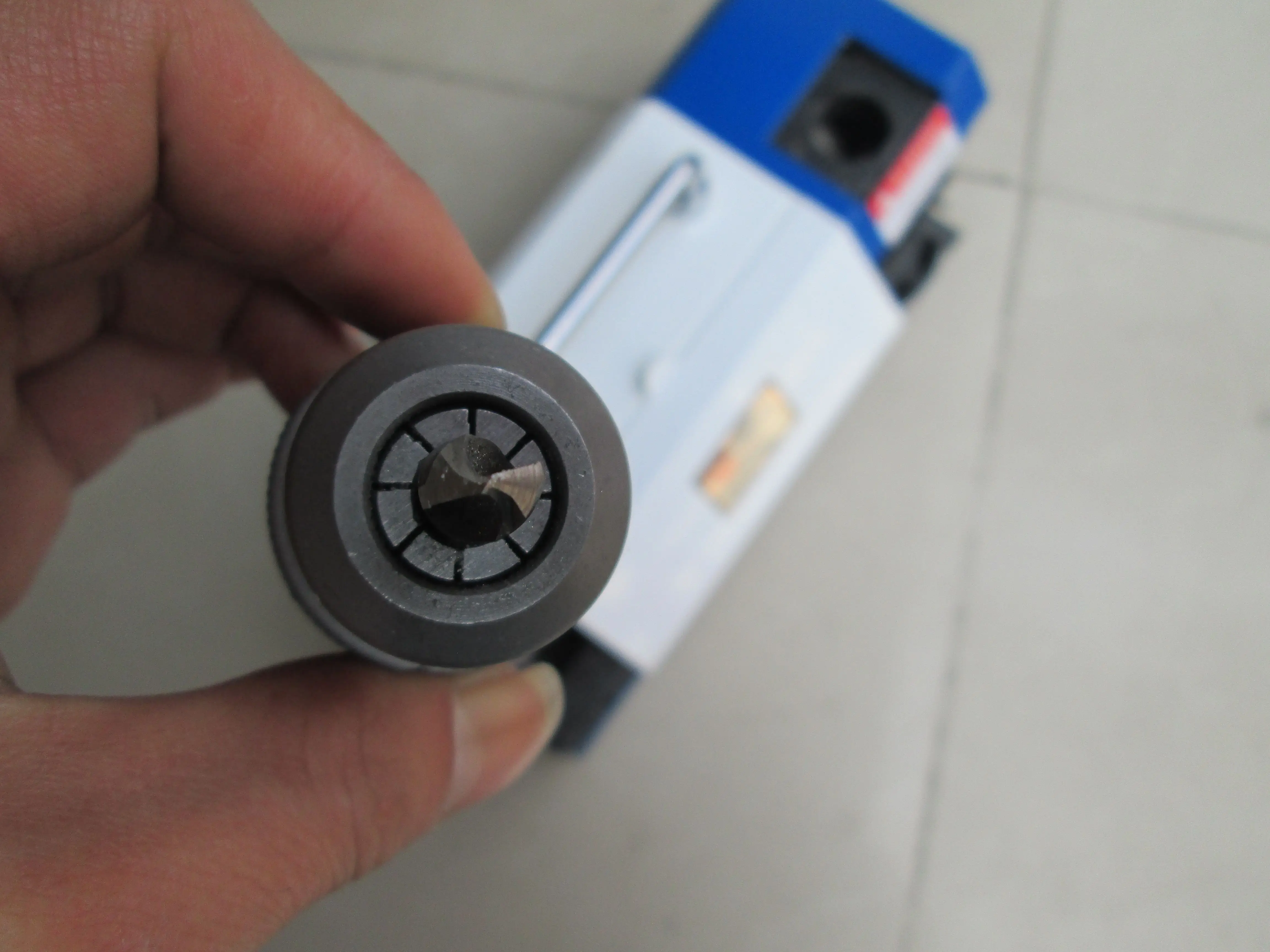 

Expert Drill Sharpening Grinding Machine Drill bit sharpener/grinder 2mm to 13mm Capacity with ER20 collet