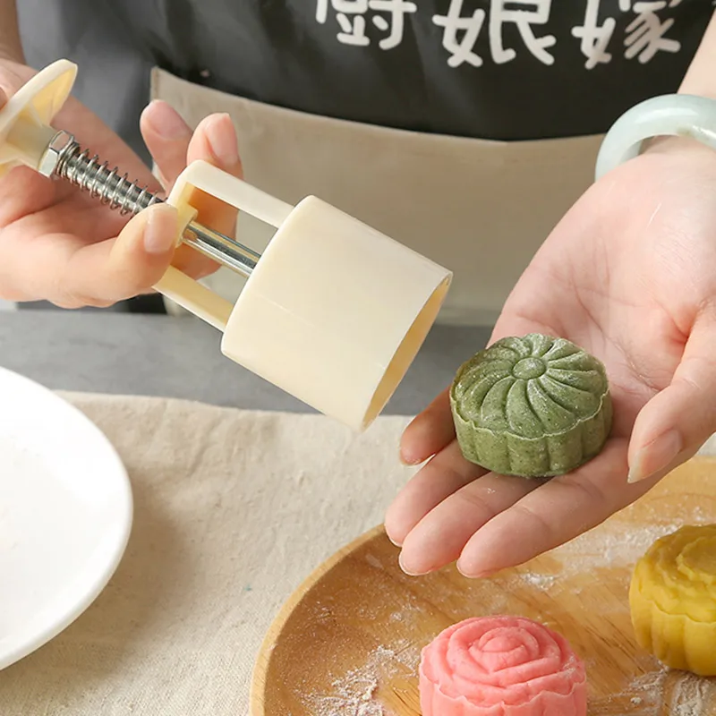 

Mooncake Mold Set DIY Plastic Pastries Cake Plungers Hand Press Mooncake Mould Baking Tool Press Mooncake Mould Baking Tool