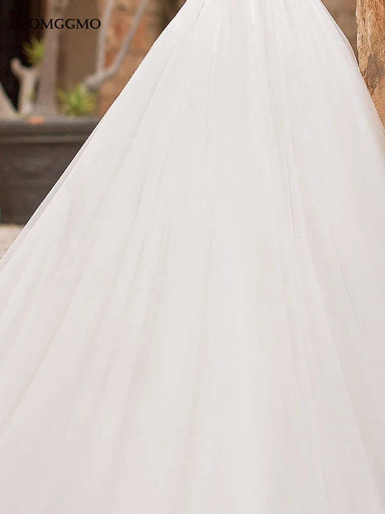 

Court Train Embroidery Appliques Lace Off the Shoulder Bridal Ball Gown Elegant Boat Neck Three Quarter Sleeve Wedding Dress