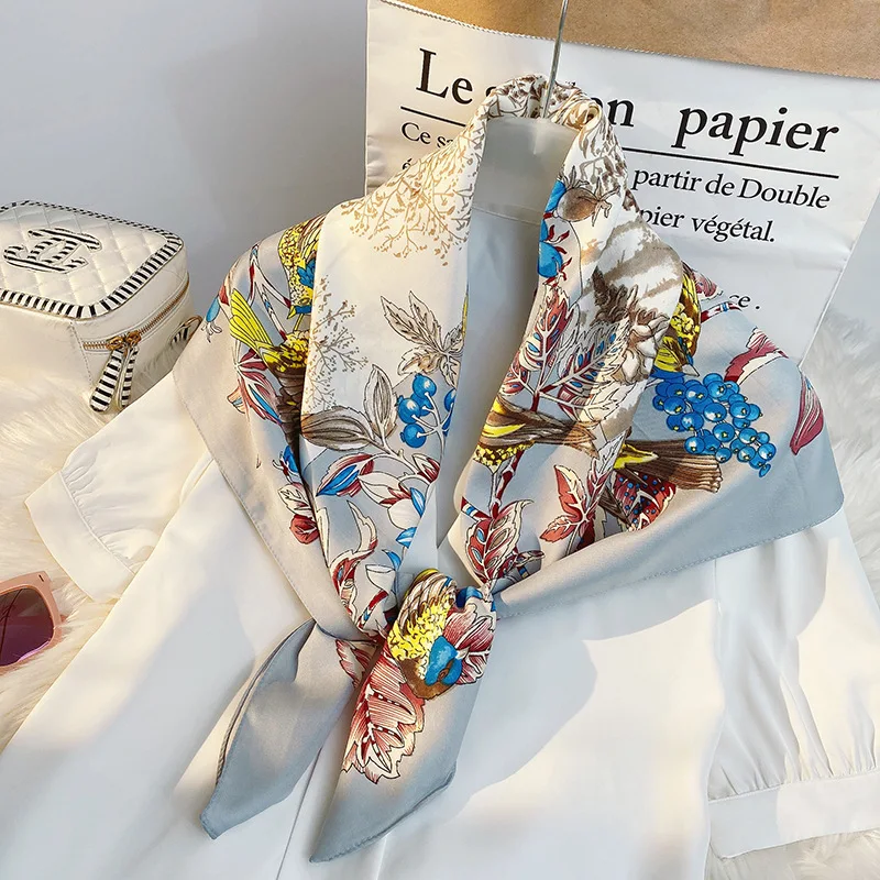 Саржевый женский декоративный маленький квадратный шарф с принтом в японском и