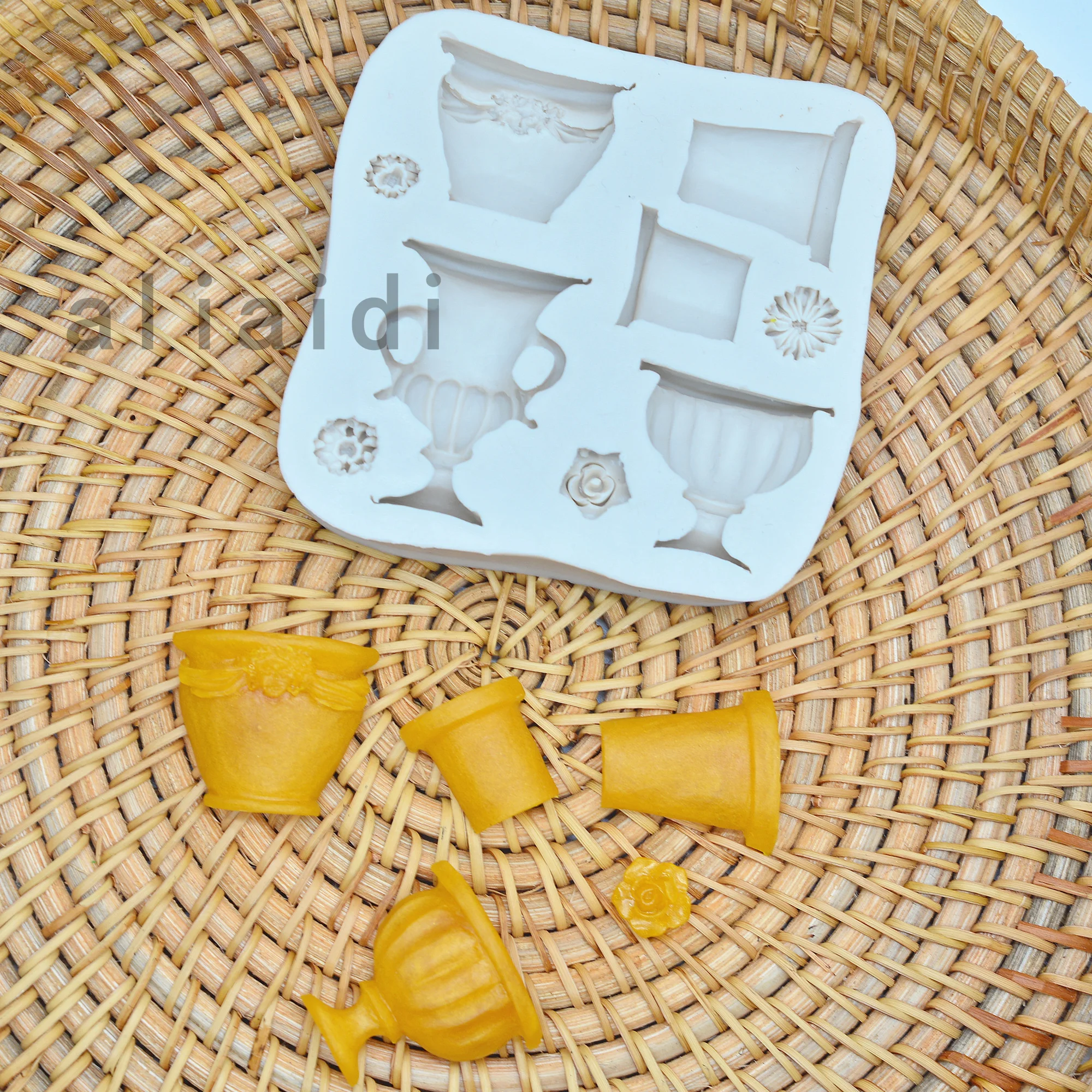 

Classic Flower Daisy Vase Mold Silicone Mold Fondant Cake DecoRation Tool GumPaste Sugarcraft Chocolate Shape Baking Tray AD032