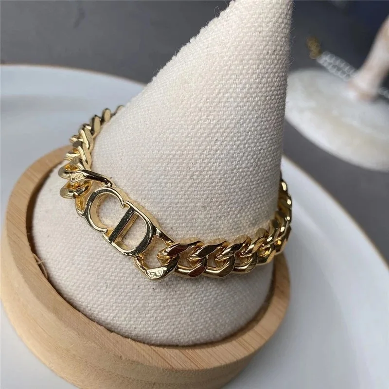 

Summer 2021 European and Korean style new titanium steel 18K letter CD Necklace simple clavicle Necklace Fashion Bracelet Set
