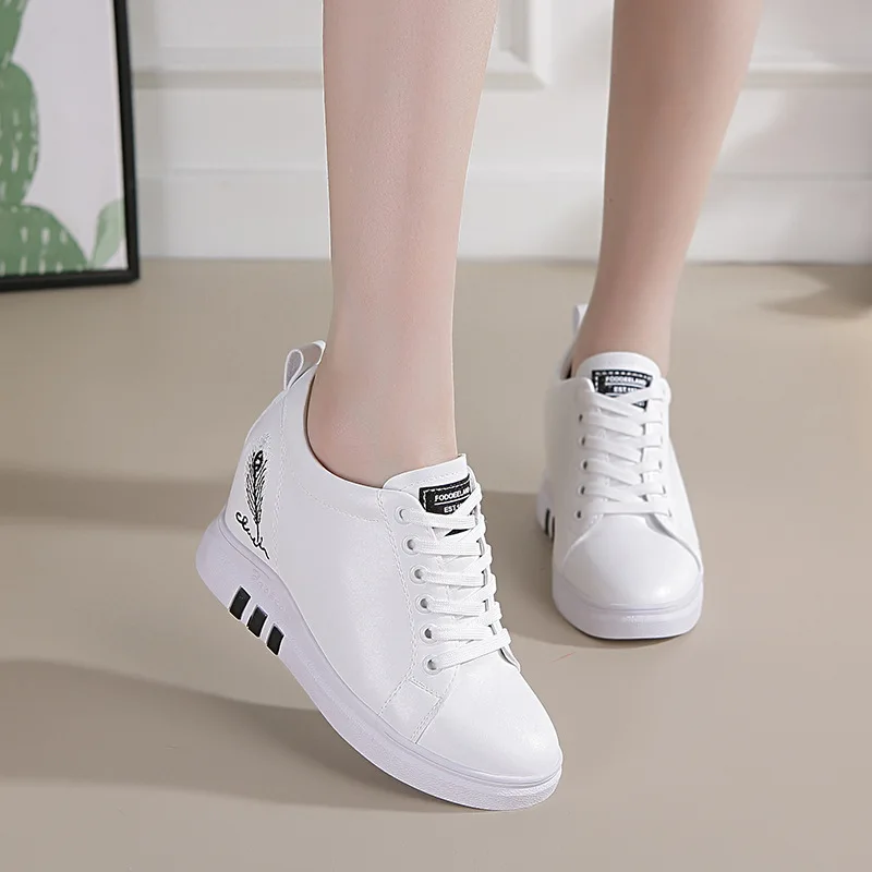 

Trendy Shoes High Top Sneakers Women Platform Height Increase All-match Fashion Trend Lace-Up Small White Shoes