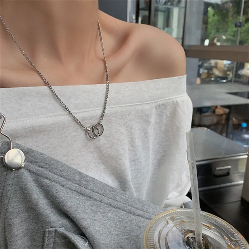 

Women Punk Style Hiphop Vintage Curb Chain Necklace Girls Fashon Doulbe Circle Pendant Skull 925 Silver Men Women Niche Necklace