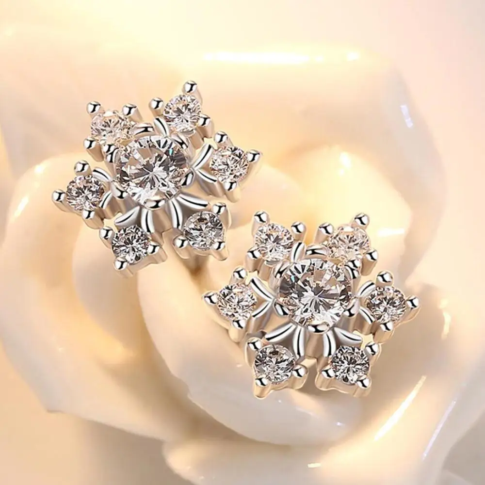 Модные женские серьги-гвоздики в виде снежинки с микро покрытием серьги