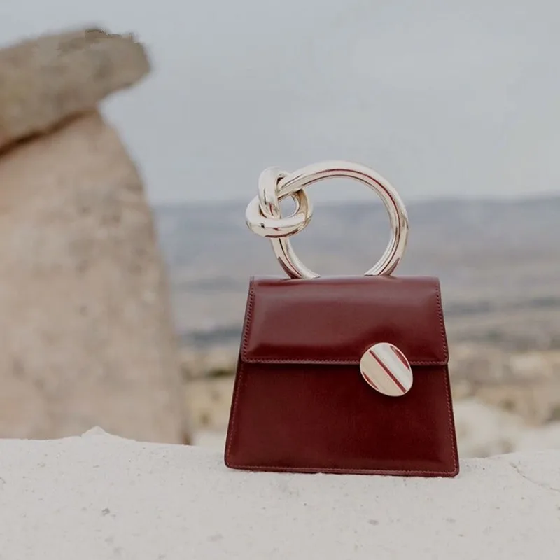 Повседневные сумки с металлическими ручками женская сумка мессенджер 2020